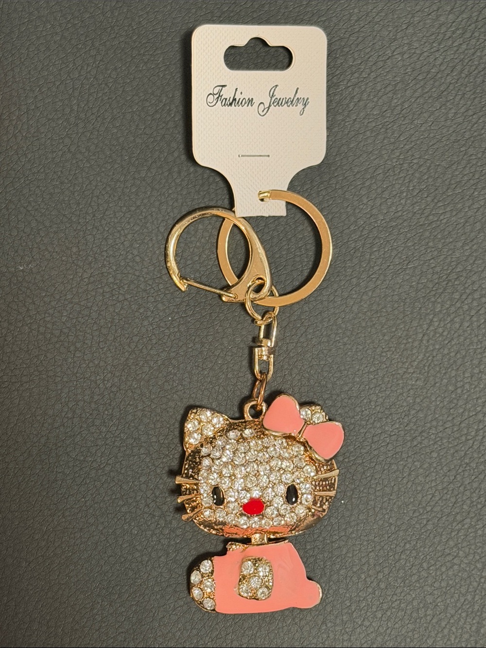 New Fashion Jewelry Rhinestone Gold-tone Cat Keychain Charm with Pink Bow